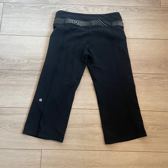Lululemon Black Cropped Yoga Pants Unsized - Picture 7 of 9